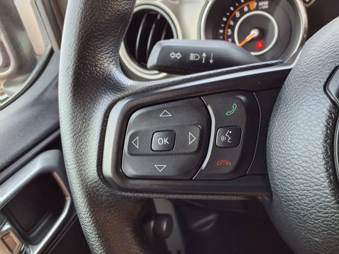 Used 2021 Jeep Wrangler Sport AWD/4WD image 13