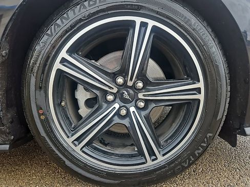 Used 2024 Ford Mustang EcoBoost image 11