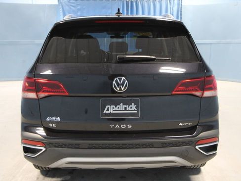 Used 2024 Volkswagen Taos SE image 27