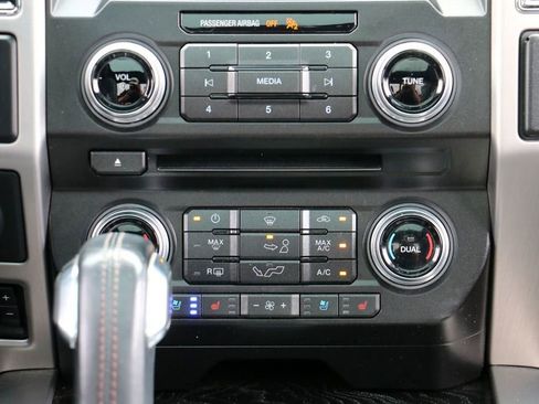 Used 2018 Ford F150 Platinum w/ Equipment Group 701A Luxury image 35