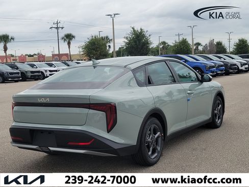 New 2026 Kia K4 FWD image 6