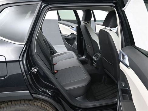 New 2026 Volkswagen Taos SE image 13