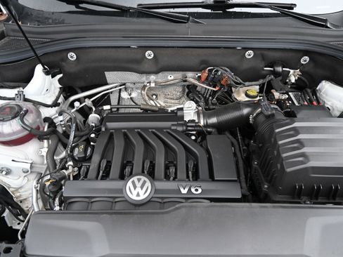 Used 2023 Volkswagen Atlas SEL R-Line image 35