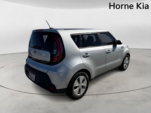 Used 2016 Kia Soul image 4