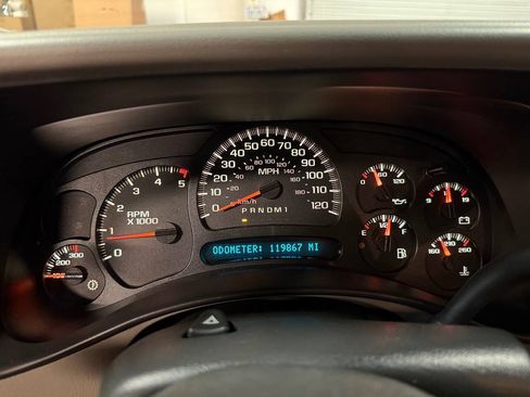 Used 2006 Chevrolet Silverado 2500 LT w/ Heavy-Duty Power Package AWD/4WD image 5