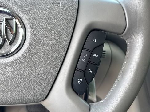 Used 2017 Buick Enclave Convenience FWD image 16
