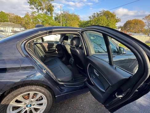 Used 2016 BMW 320i Sedan RWD image 11