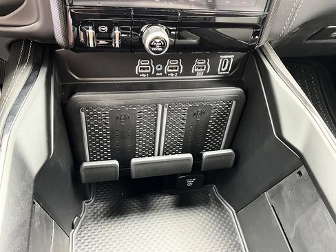 New 2026 RAM 3500 Limited AWD/4WD image 27
