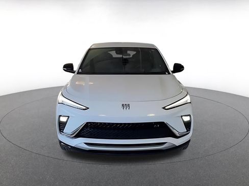 Used 2025 Buick Envista Sport Touring image 5