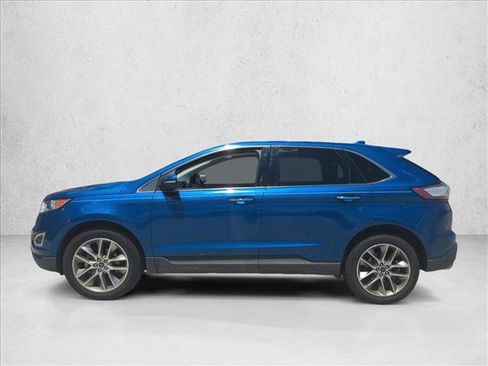 Used 2018 Ford Edge Titanium w/ Equipment Group 301A FWD image 8