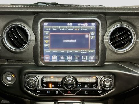 Used 2023 Jeep Wrangler Unlimited Sahara w/ Cold Weather Group AWD/4WD image 29