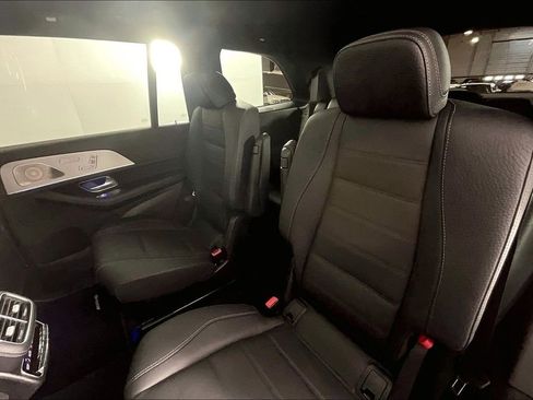 Certified 2025 Mercedes-Benz GLS 450 4MATIC image 18