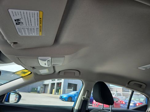 Used 2025 Nissan Sentra SV image 21