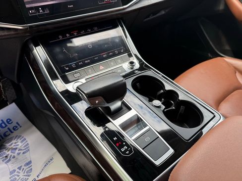 Used 2019 Audi Q8 Premium Plus w/ Premium Plus AWD/4WD image 15
