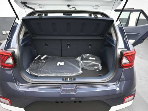 New 2026 Hyundai Venue SEL FWD image 14