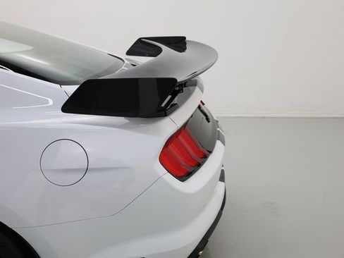 Used 2021 Ford Mustang Shelby GT500 w/ Carbon Fiber Track Pack RWD image 57