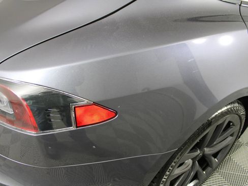 Used 2021 Tesla Model S Plaid image 29