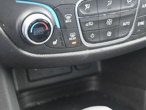 Used 2024 Chevrolet Equinox LT image 24