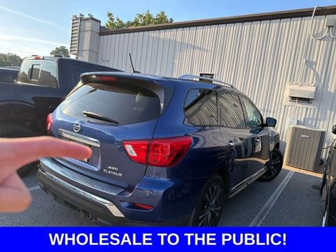 Used 2017 Nissan Pathfinder Platinum w/ Family Entertainment Package AWD/4WD image 8