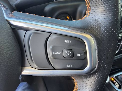 Used 2023 Jeep Gladiator Mojave w/ LED Lighting Group AWD/4WD image 18