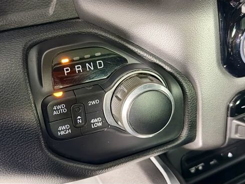 Used 2019 RAM 1500 Big Horn AWD/4WD image 17