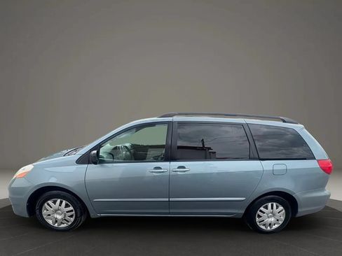 Used 2008 Toyota Sienna CE FWD image 2