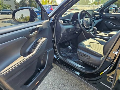 Used 2022 Toyota Highlander XSE AWD/4WD image 20