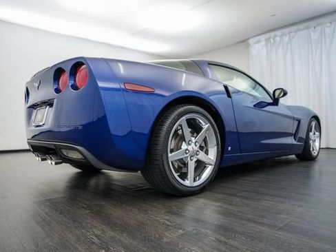 Used 2007 Chevrolet Corvette Coupe w/ Preferred Equipment Group RWD image 24