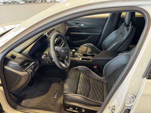 Used 2022 Cadillac CT4 V Blackwing w/ Carbon Fiber 1 Package RWD image 6