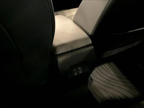 Used 2024 Subaru Crosstrek 2.0i Premium image 35