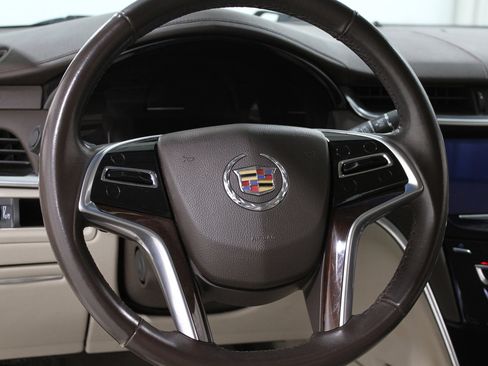 Used 2015 Cadillac XTS image 7
