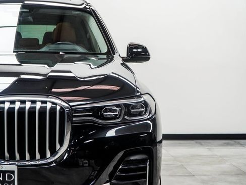 Used 2022 BMW X7 xDrive40i w/ Premium Package image 4