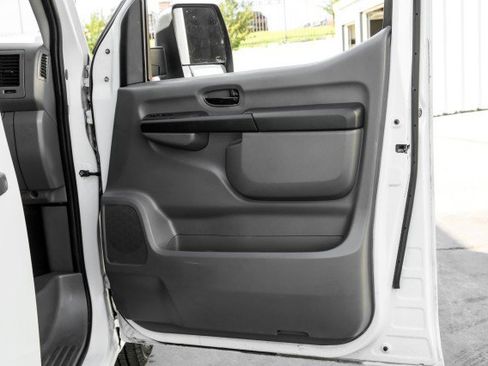 Used 2020 Nissan NV 2500 SV image 34