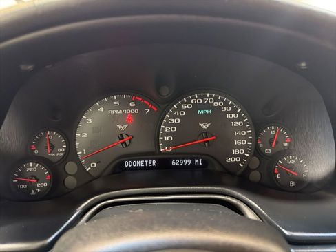 Used 2004 Chevrolet Corvette Convertible w/ Preferred Equipment Group RWD image 19