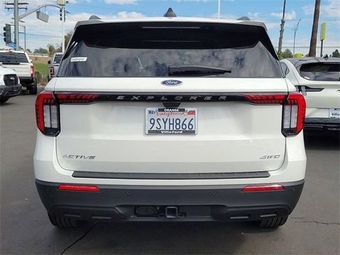 Used 2025 Ford Explorer Active image 22
