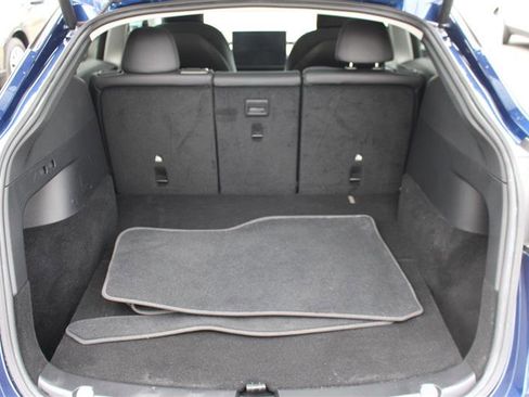 Used 2021 Tesla Model Y Long Range image 21