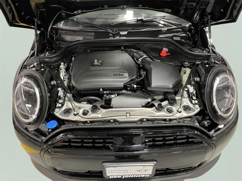 Used 2025 MINI Cooper 2-Door Hardtop image 25