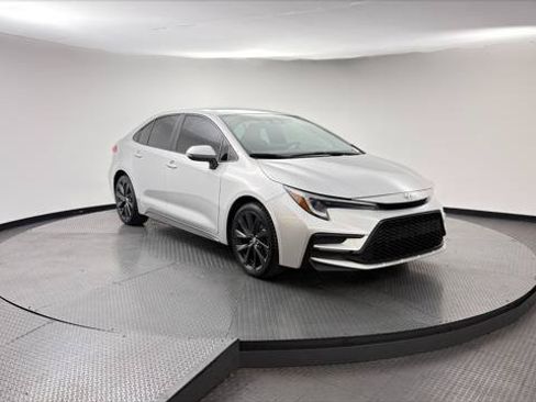 Used 2024 Toyota Corolla SE FWD image 11