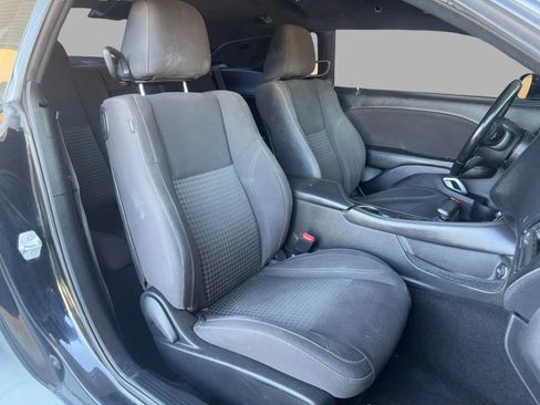 Used 2019 Dodge Challenger SXT RWD image 21