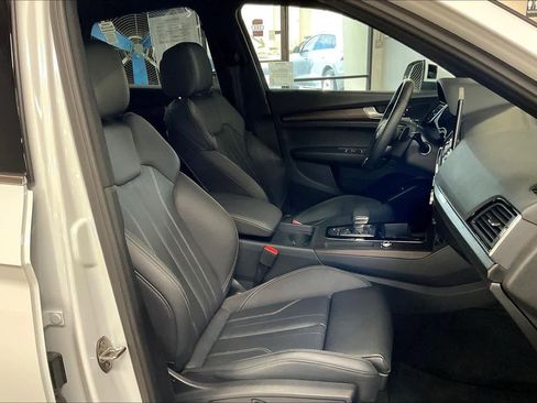 Certified 2025 Audi Q5 2.0T Premium image 10