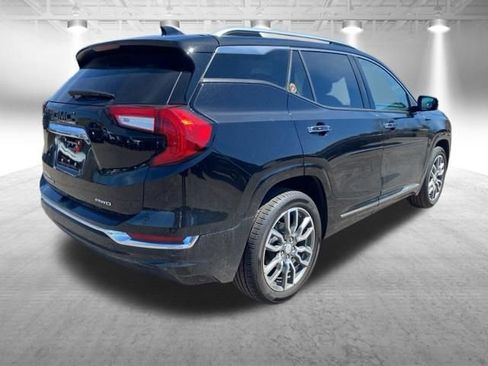 Used 2024 GMC Terrain Denali w/ Denali Premium Package AWD/4WD image 6