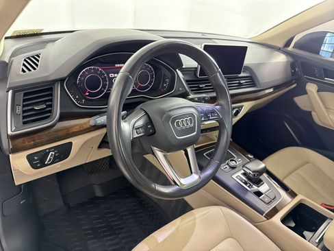 Used 2019 Audi Q5 2.0T Premium Plus w/ Premium Plus Package AWD/4WD image 4