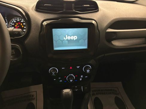 Used 2020 Jeep Renegade Sport image 37