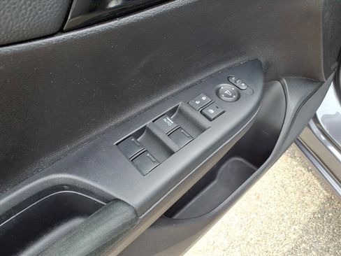 Used 2017 Honda Accord LX image 13