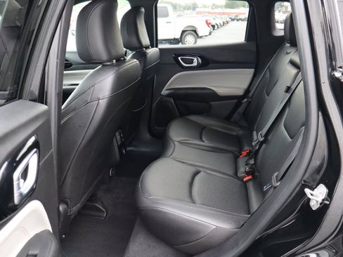 Used 2025 Jeep Compass Limited AWD/4WD image 5