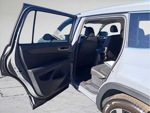 New 2025 Volkswagen Atlas SEL AWD/4WD image 29