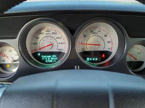 Used 2013 Dodge Challenger R/T RWD image 11