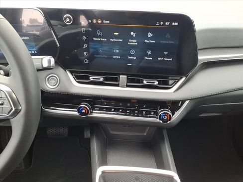 New 2026 Chevrolet Equinox LT w/ Convenience Package II FWD image 22