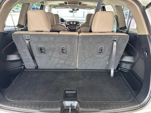Used 2020 Honda Pilot Touring image 12