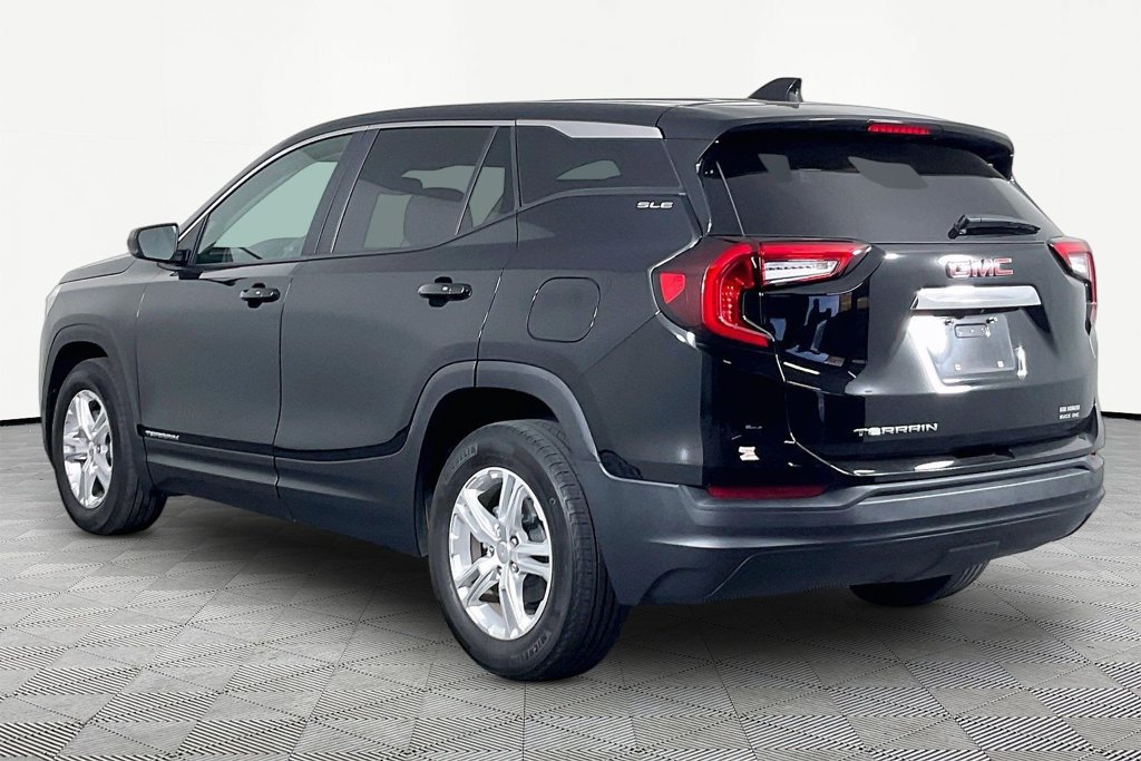 Certified 2024 GMC Terrain SLE FWD image 4